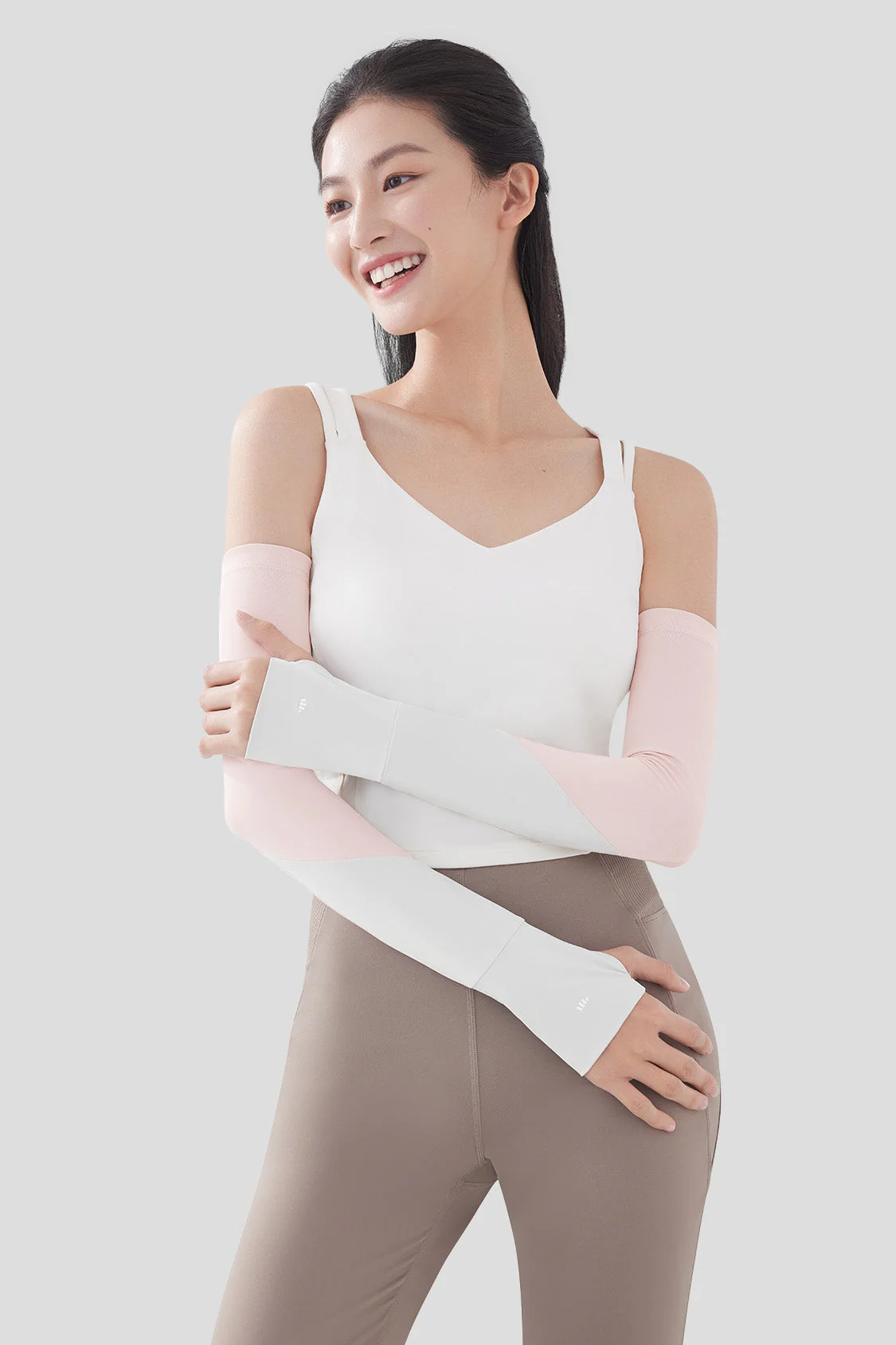 Aces - Women's Sun Protection Arm Sleeves UPF50+ - Image 3