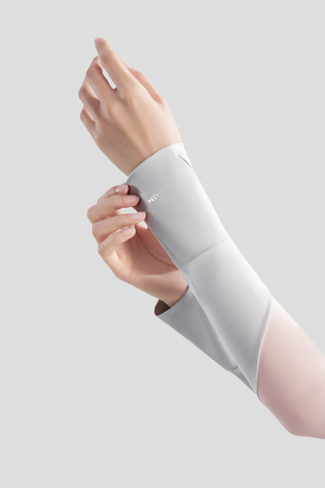 Aces - Women's Sun Protection Arm Sleeves UPF50+ - Image 5