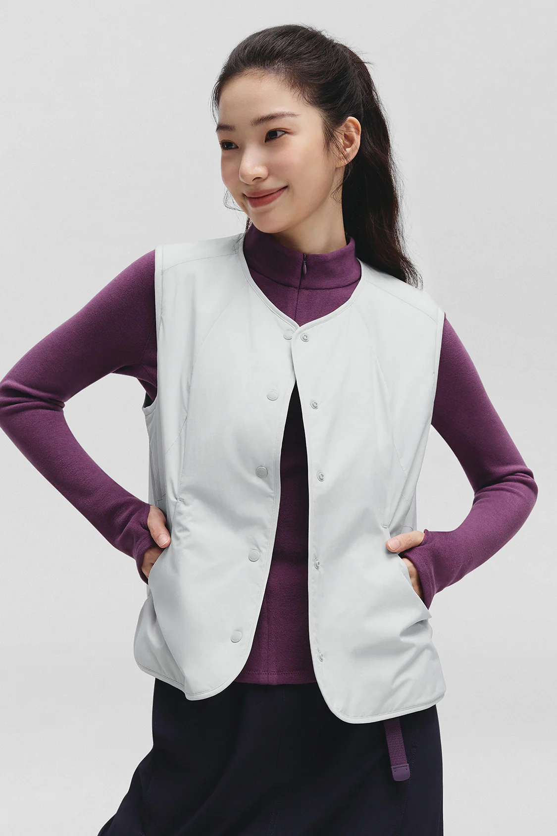 BreezeVest – Women’s Medium-Warmth Round-Neck Fleece Vest