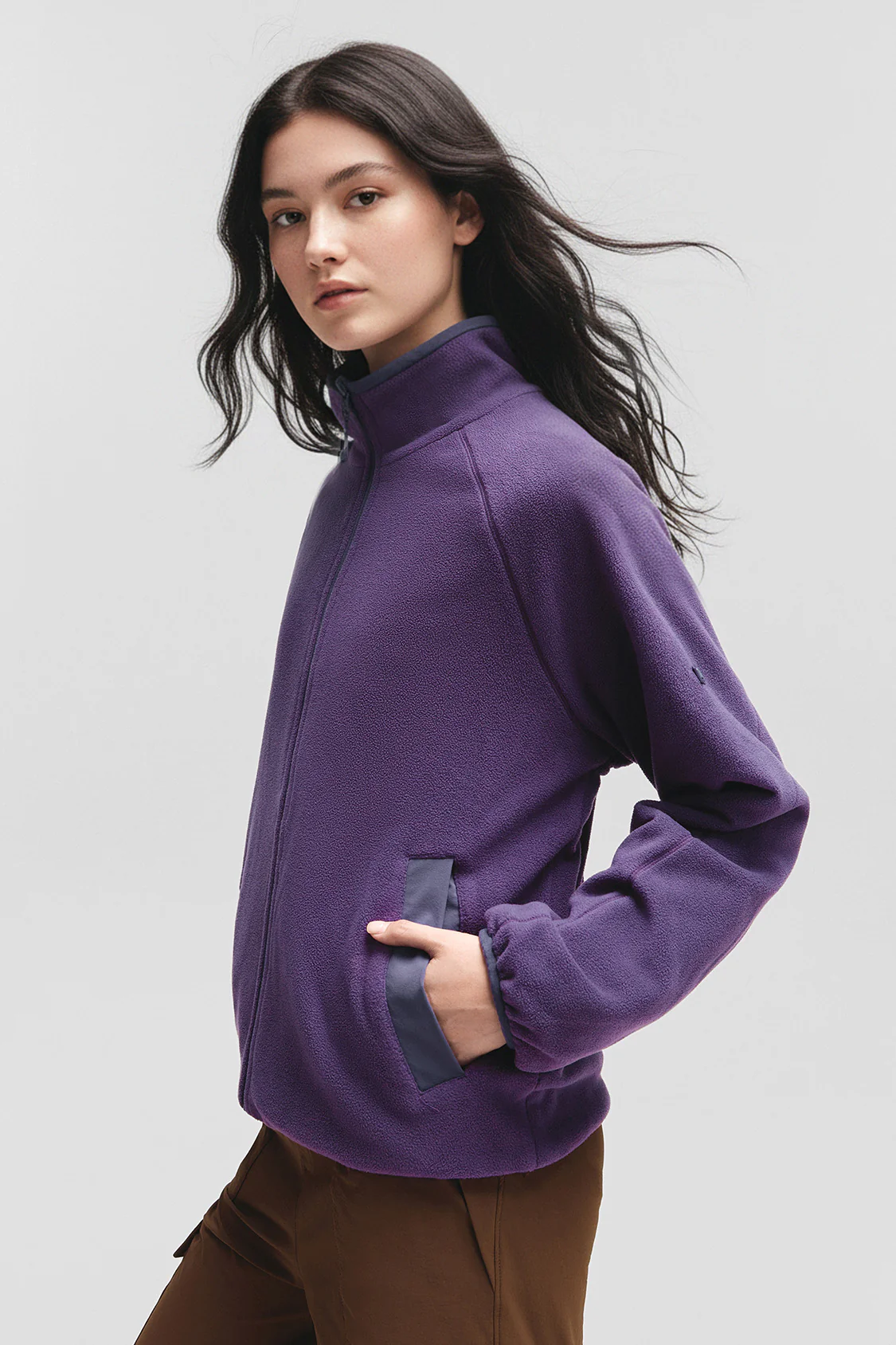 FlipBreeze – Women’s Light-Warmth Reversible Fleece Jacket - Image 9