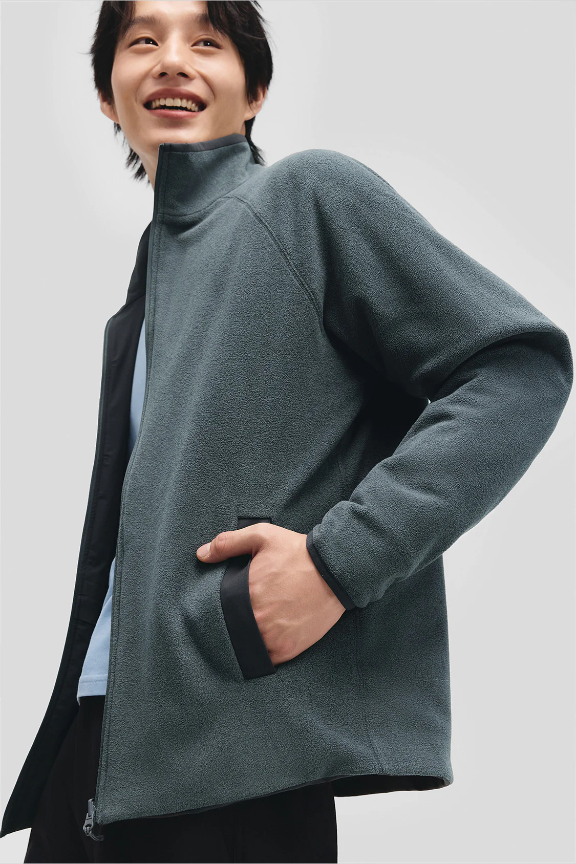 FlipHeat – Men’s Light-Warmth Reversible Fleece Jacket - Image 13