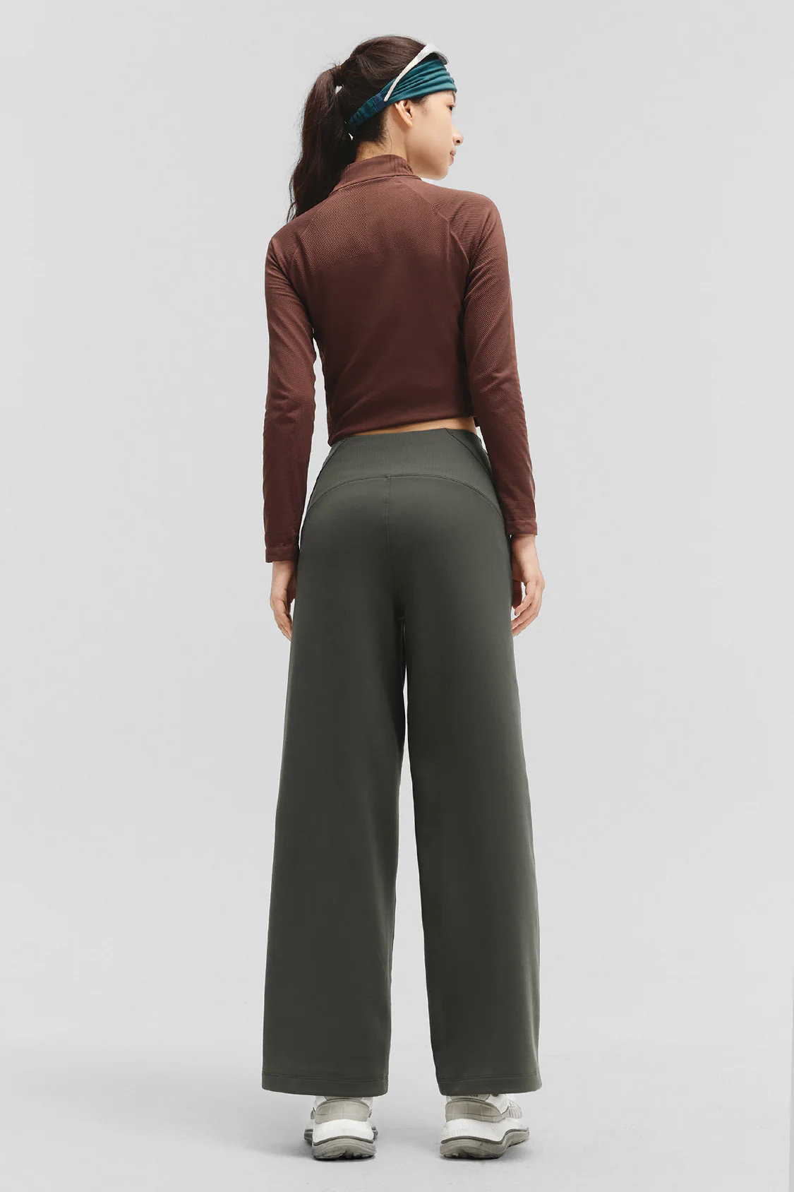FlowWarm – Women’s High-Stretch Wide-Leg Thermal Pants - Image 9