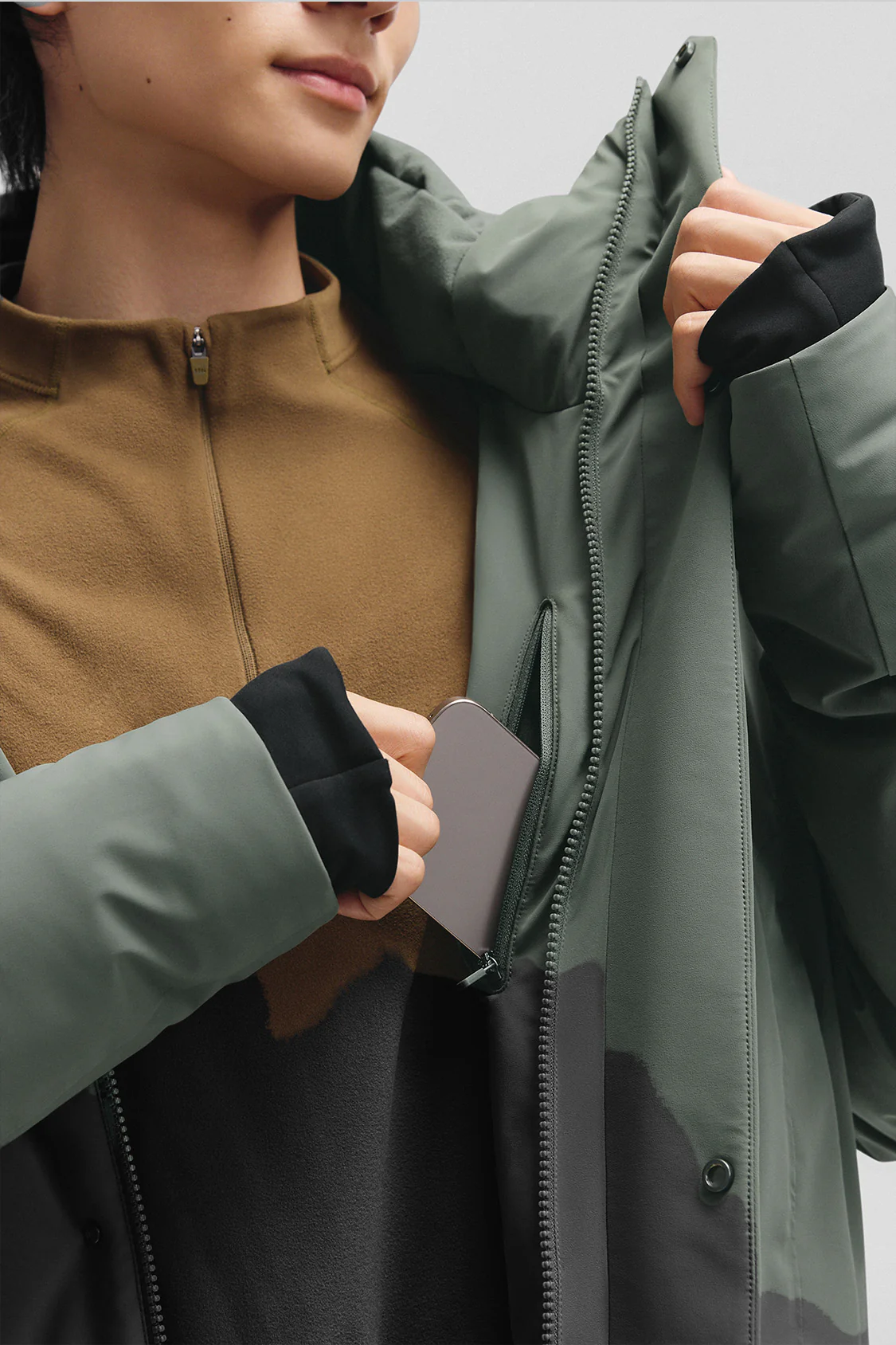 FrostFort – Men’s Full-Protection Boxy Down Jacket (Extra Warm, Long Sleeve) - Image 12