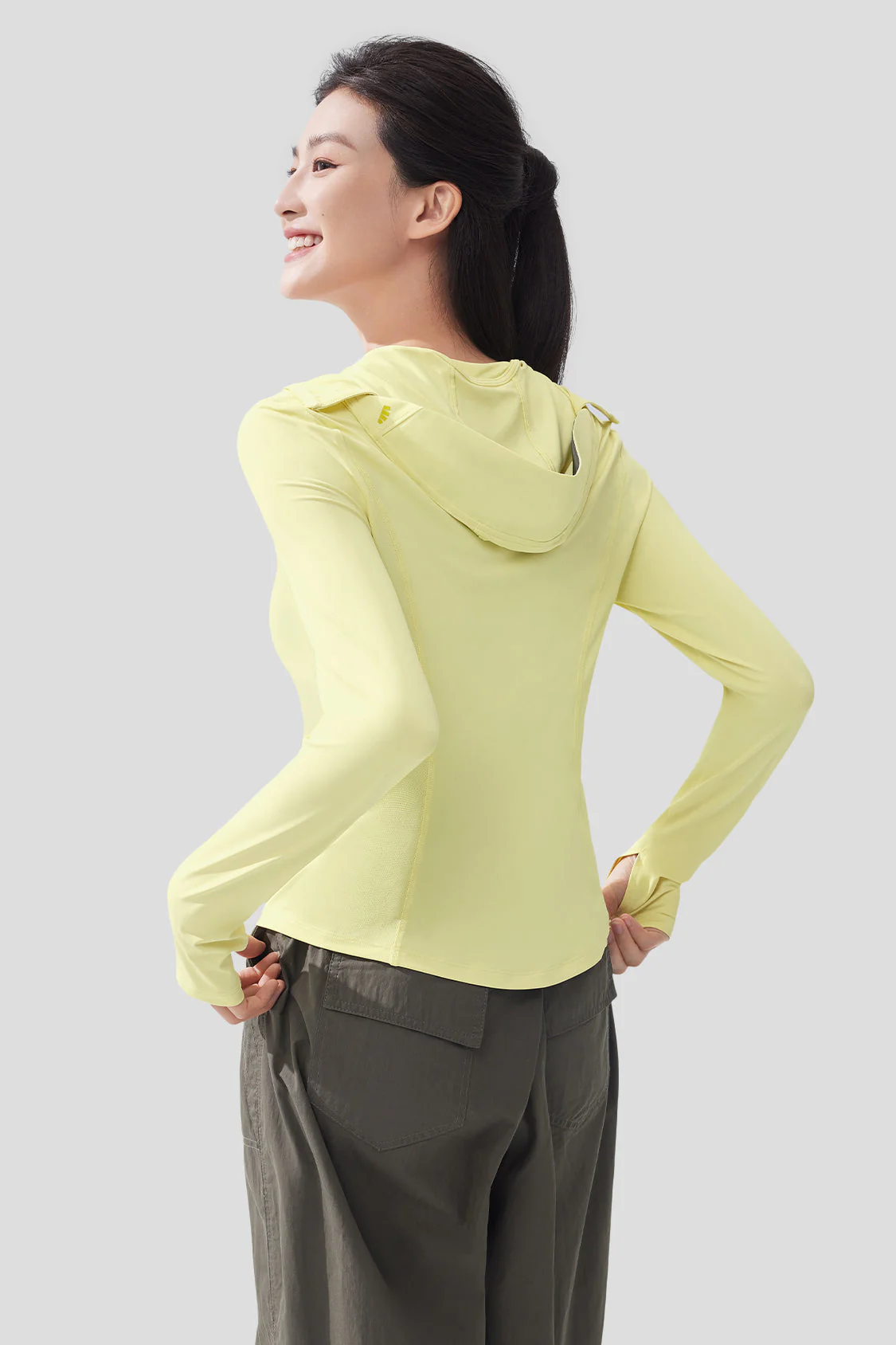 Iceskinny - Women's Slim-Fit Short Sun Protection Jacket UPF50+ - Image 14