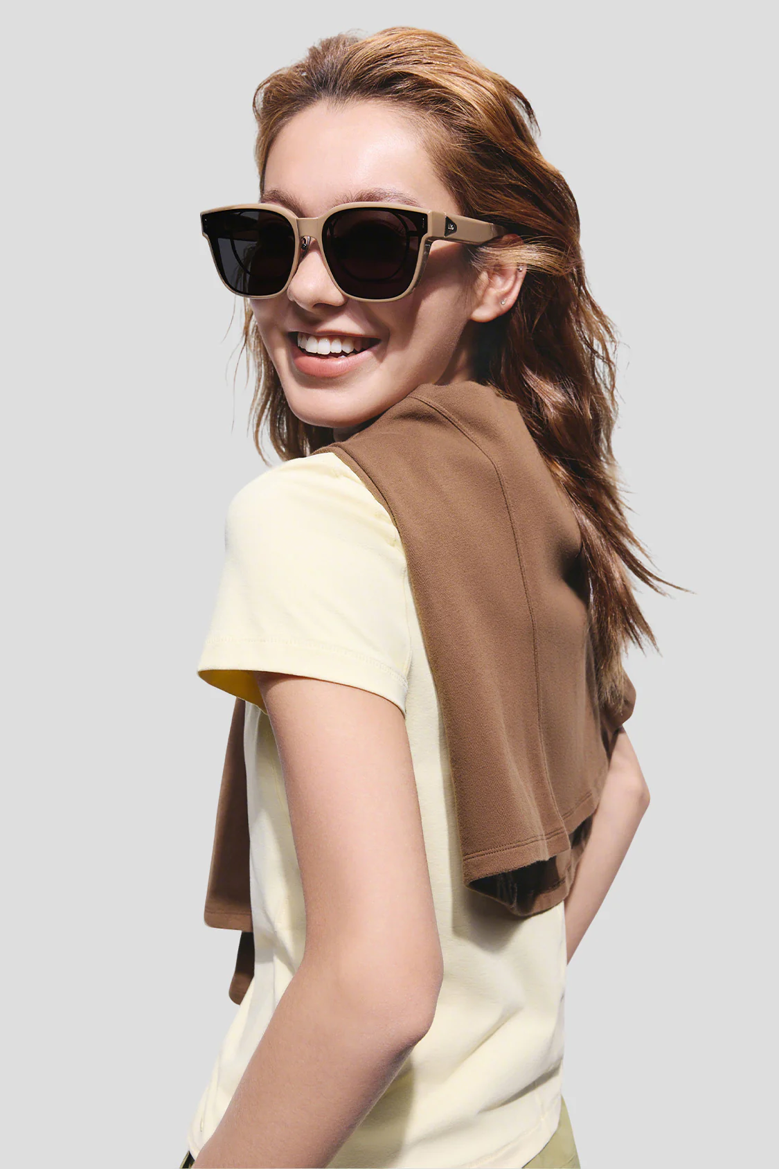 Square-Round Frame Prescription Fit-Over Sunglasses UV 400 FD013 - Image 3