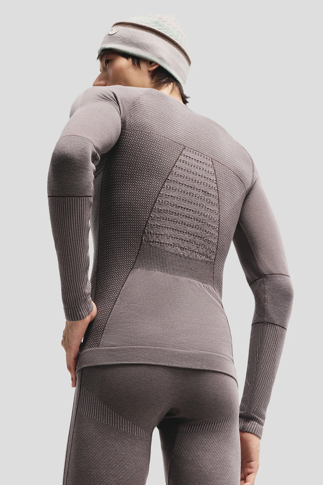 ThermaSet – Men’s Extra-Warmth Outdoor Performance Base Layer Set - Image 10