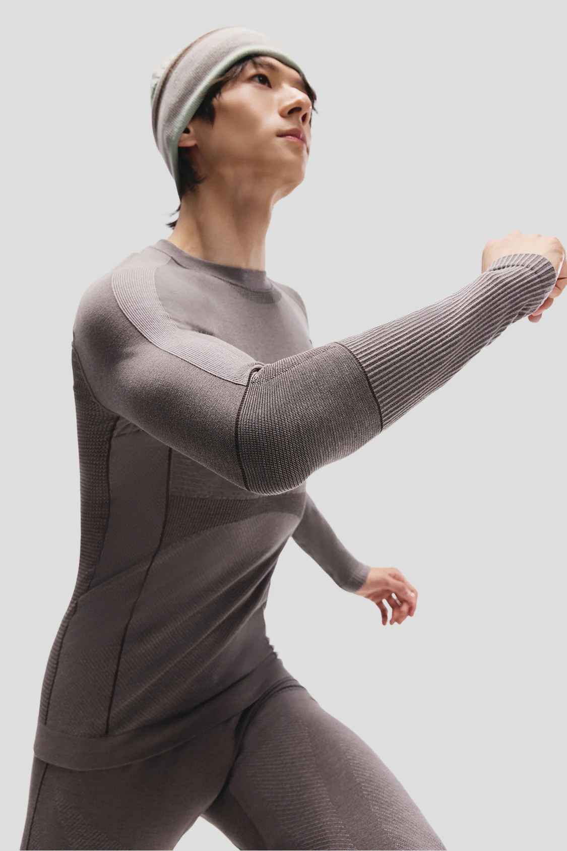 ThermaSet – Men’s Extra-Warmth Outdoor Performance Base Layer Set - Image 11