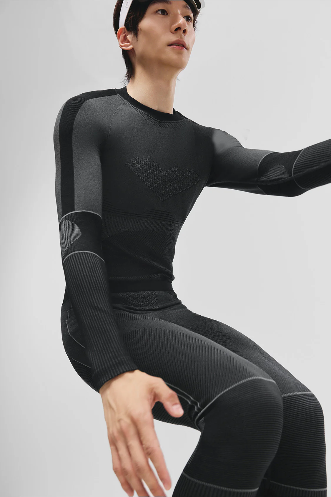 ThermaSet – Men’s Extra-Warmth Outdoor Performance Base Layer Set - Image 6