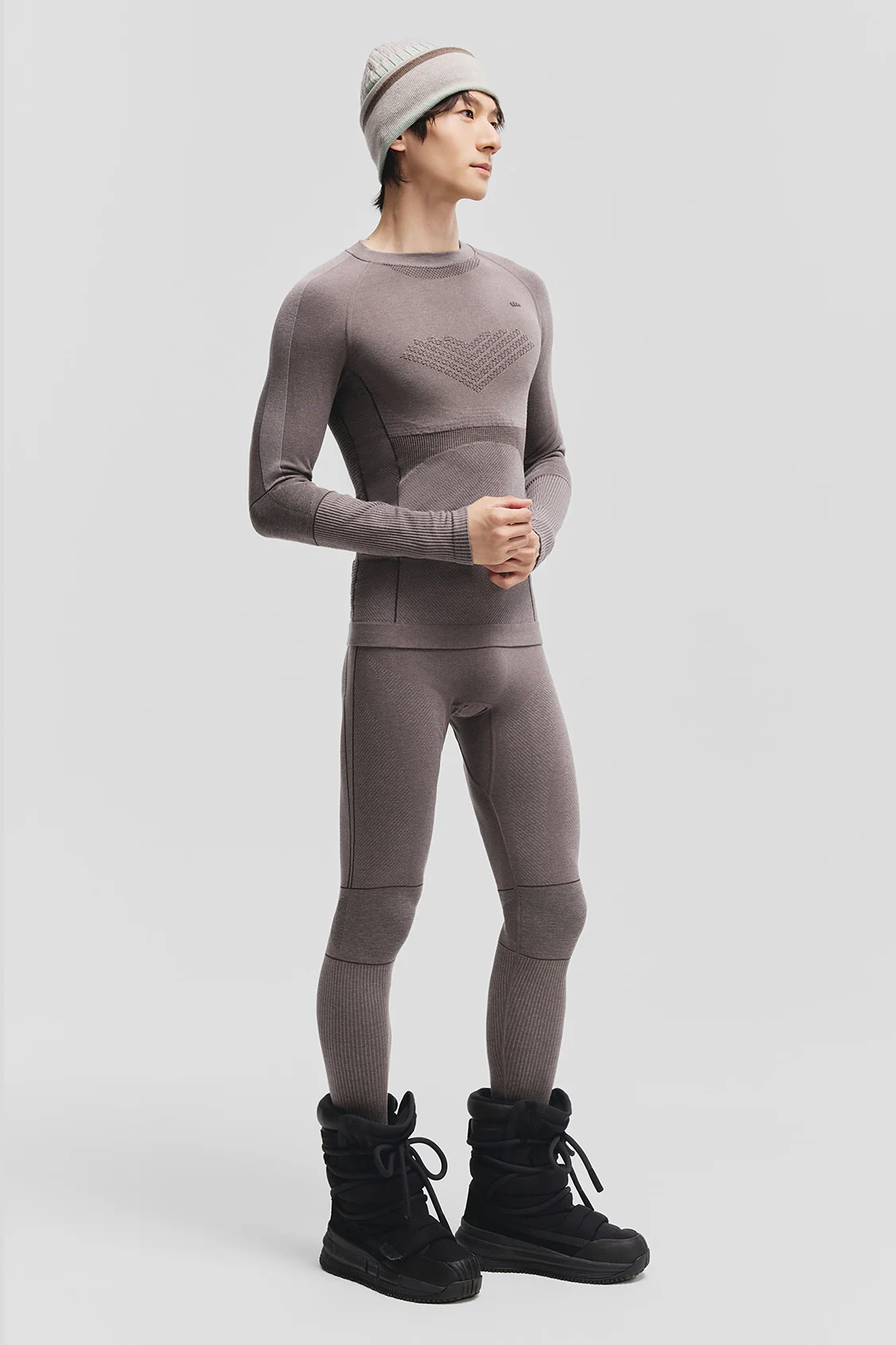 ThermaSet – Men’s Extra-Warmth Outdoor Performance Base Layer Set - Image 8