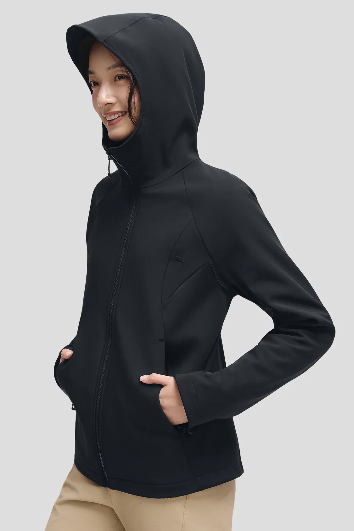 TriTherm – Women’s 3-in-1 Hybrid Insulated Softshell Jacket (Extra Warm) - Image 9