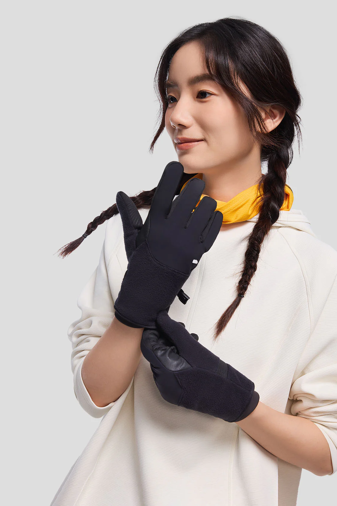 WindGuard - Insulated Fleece Gloves - Image 4
